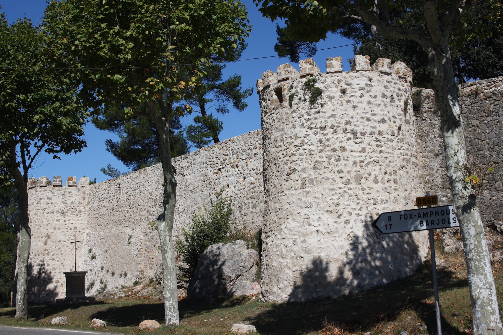 Chateau de Sillans-la-Cascade dans le Var